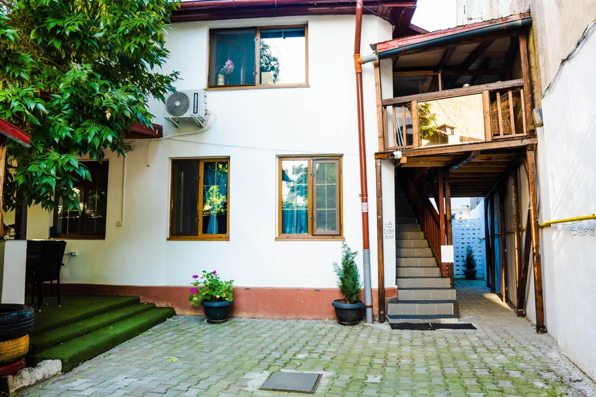 Hostel Sport Бухарест Экстерьер фото
