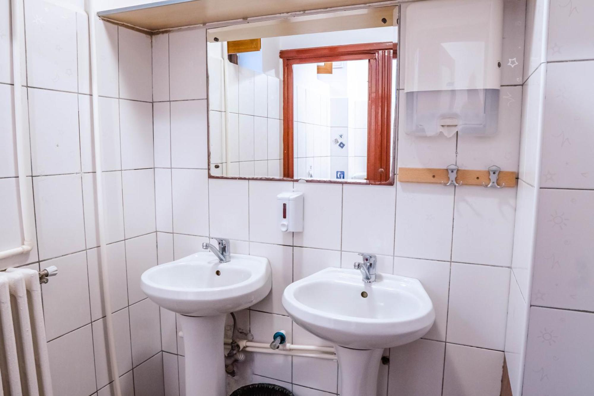 Hostel Sport Бухарест Экстерьер фото