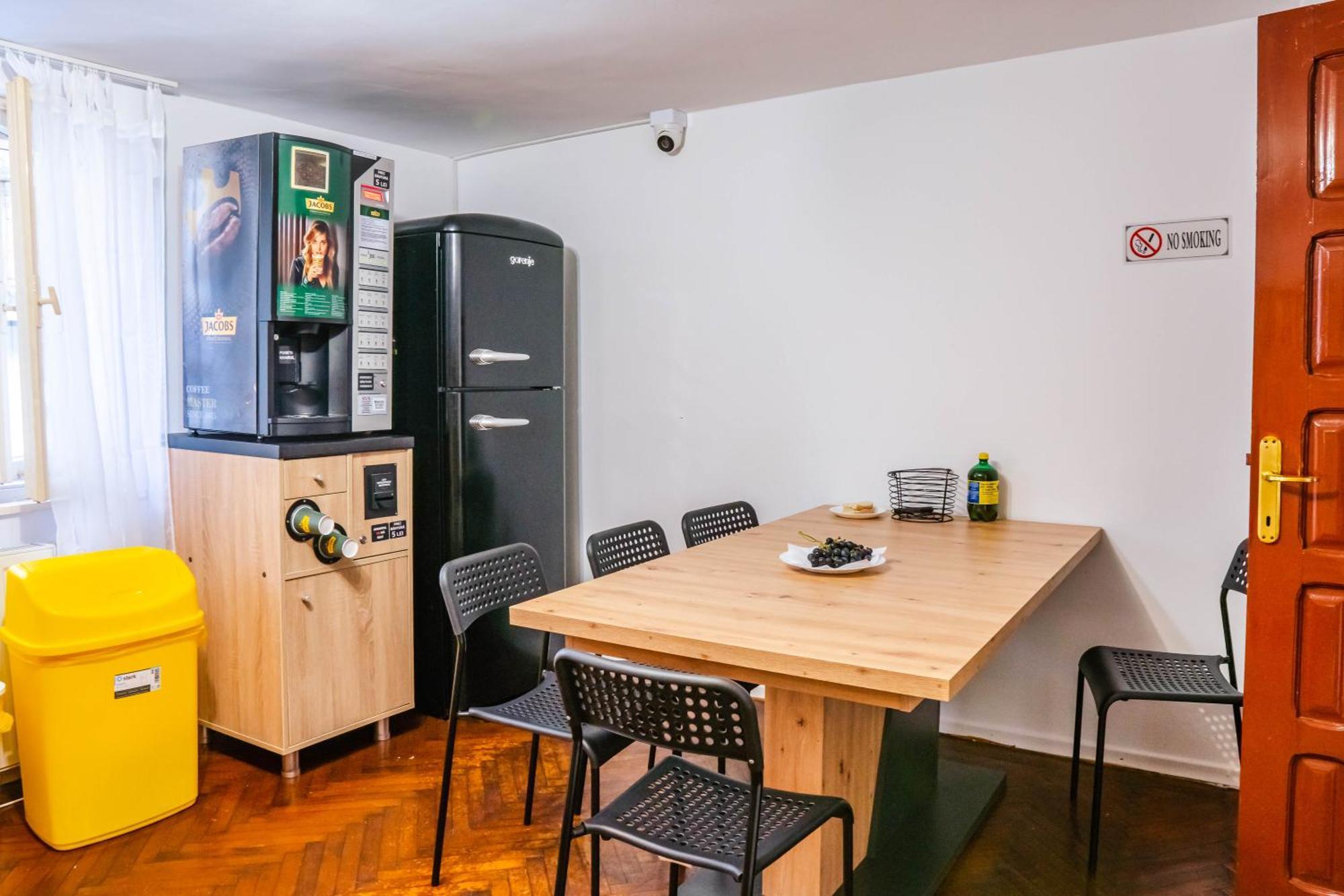 Hostel Sport Бухарест Экстерьер фото
