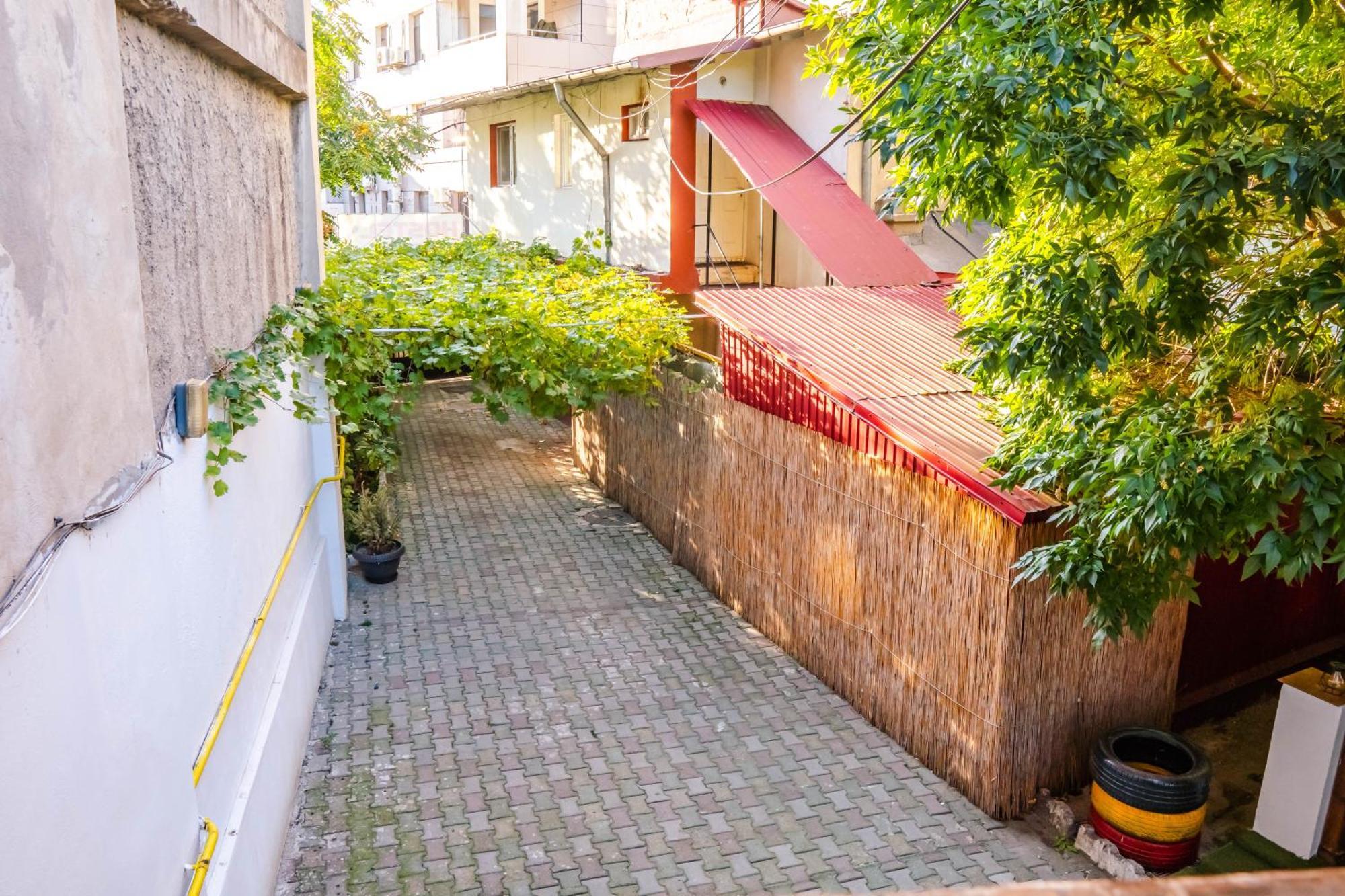 Hostel Sport Бухарест Экстерьер фото